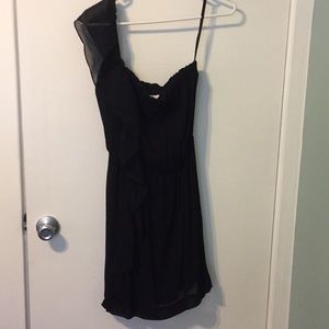 Kenneth Cole one shoulder crepe ruffle dress